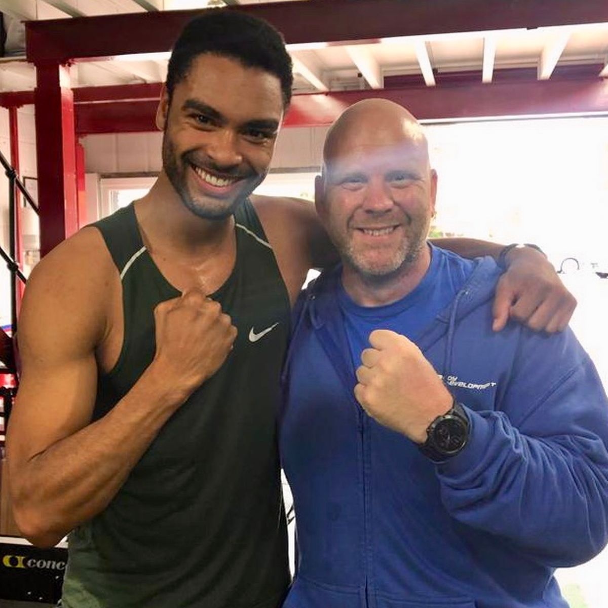 canh phim Bridgerton bi dua len web khieu dam anh 7