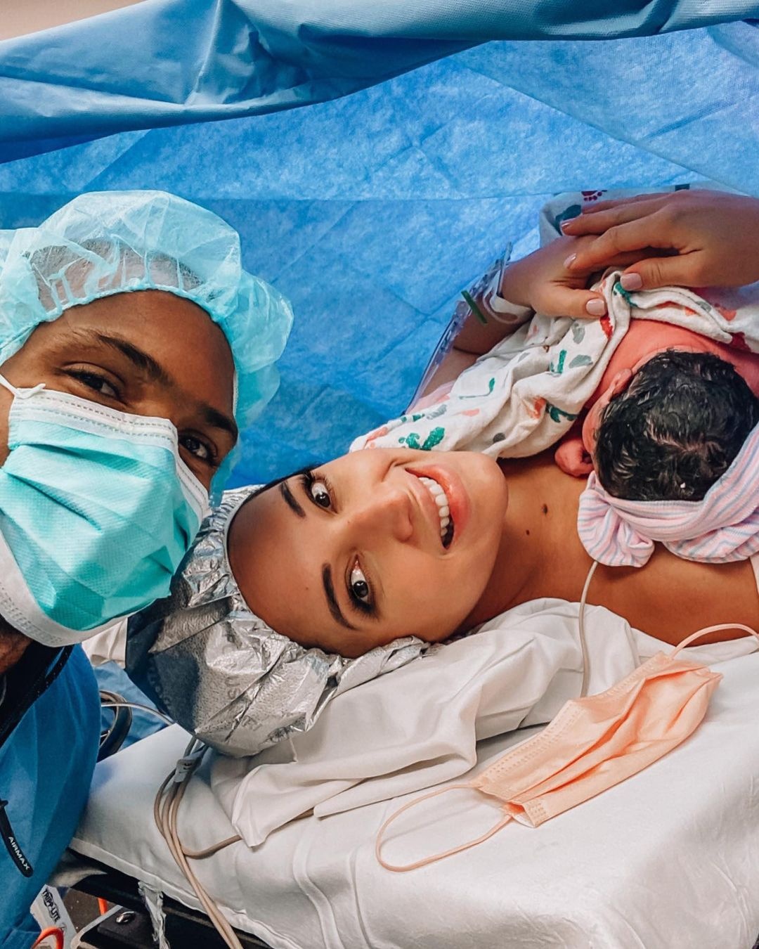 hoa hau hoan vu sinh con thu 4 anh 1