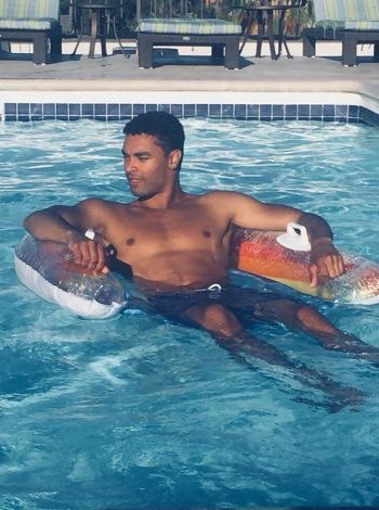 canh phim Bridgerton bi dua len web khieu dam anh 8