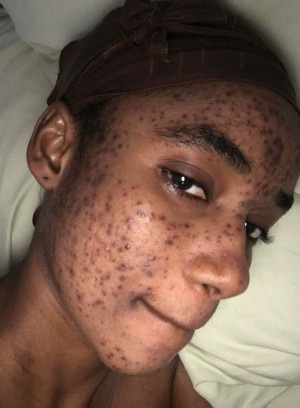 bi kich cua hoa hau trong thoi dich anh 3