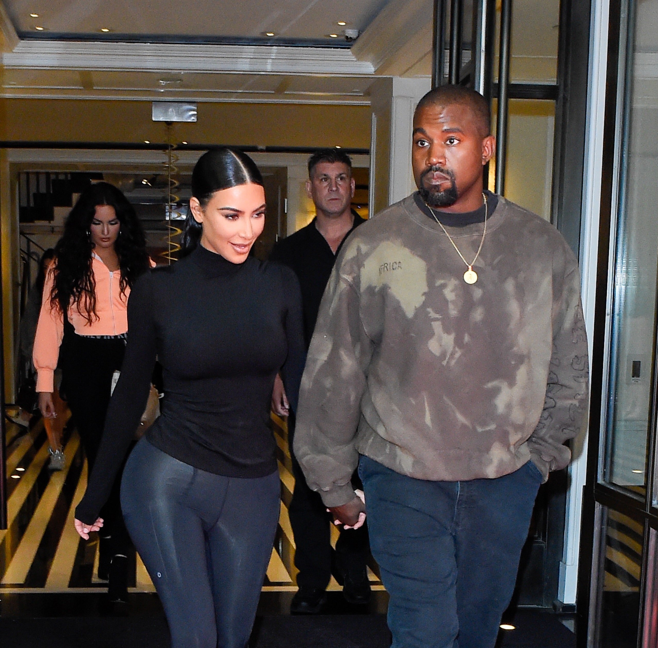 Kim Kardashian va Kanye West anh 2