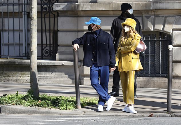 Justin Bieber don sinh nhat ben vo anh 2