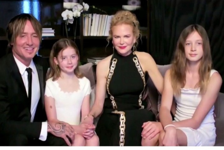 Hai con gai Nicole Kidman hiem hoi xuat hien hinh anh