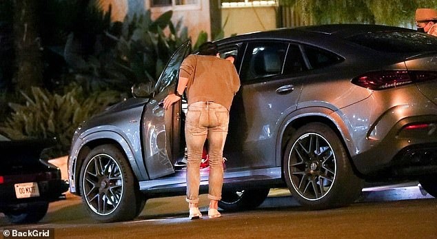 Eiza Gonzalez hon dan ong tren pho anh 2