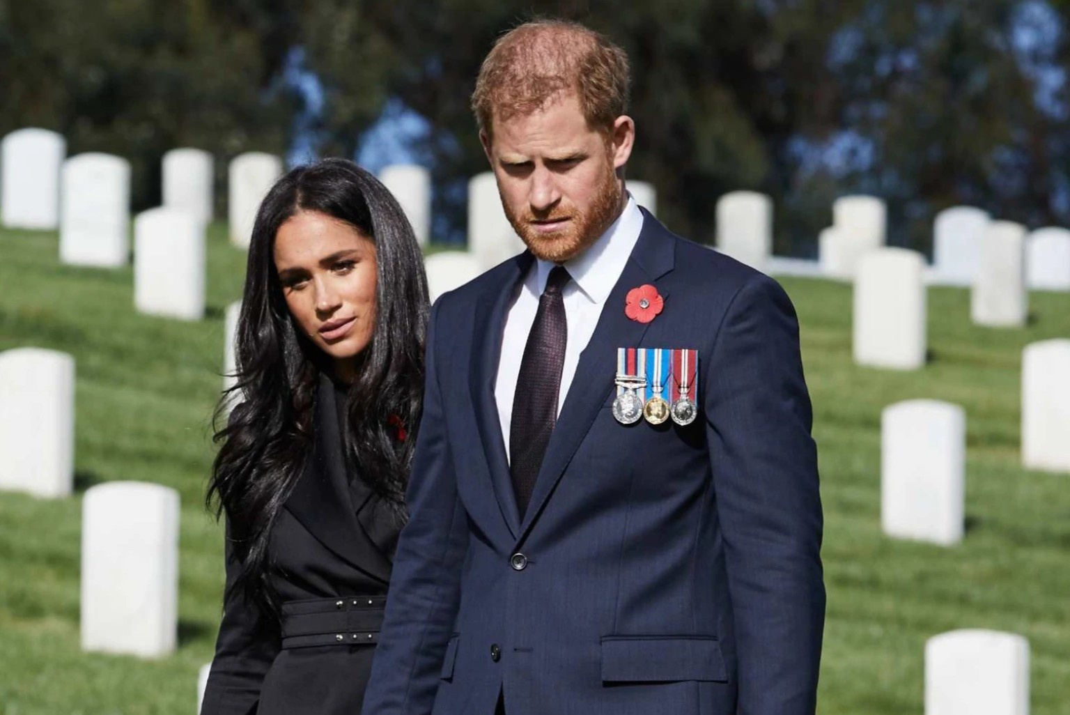 'Khong con duong lui cho Meghan Markle va Harry' hinh anh