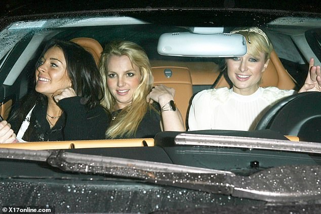 Paris Hilton va Lindsay Lohan anh 1