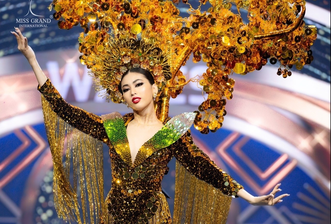 A hau Ngoc Thao lot top 10 trang phuc dan toc dep nhat hinh anh