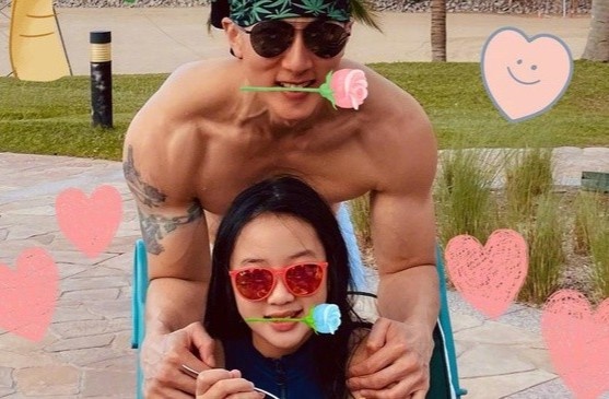 Ngo Ton duoc khen tre hon tuoi that hinh anh