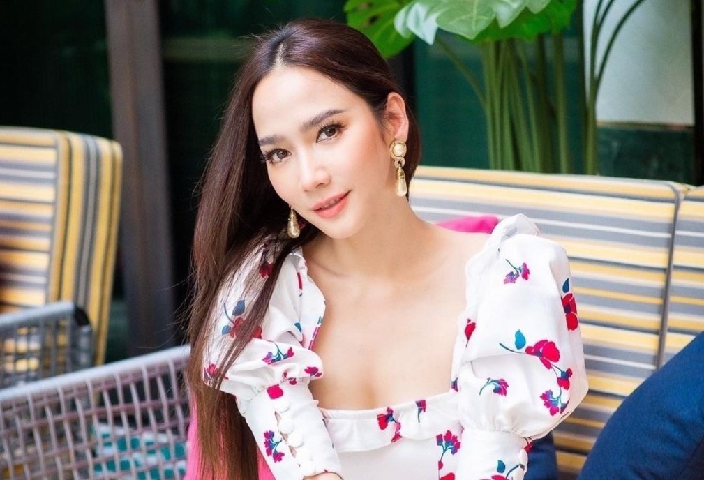 Nhan sac minh tinh Thai Lan Aum Patcharapa hinh anh