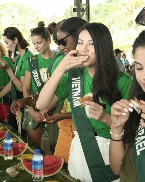 goc khuat sau nhung cuoc thi hoa hau anh 4