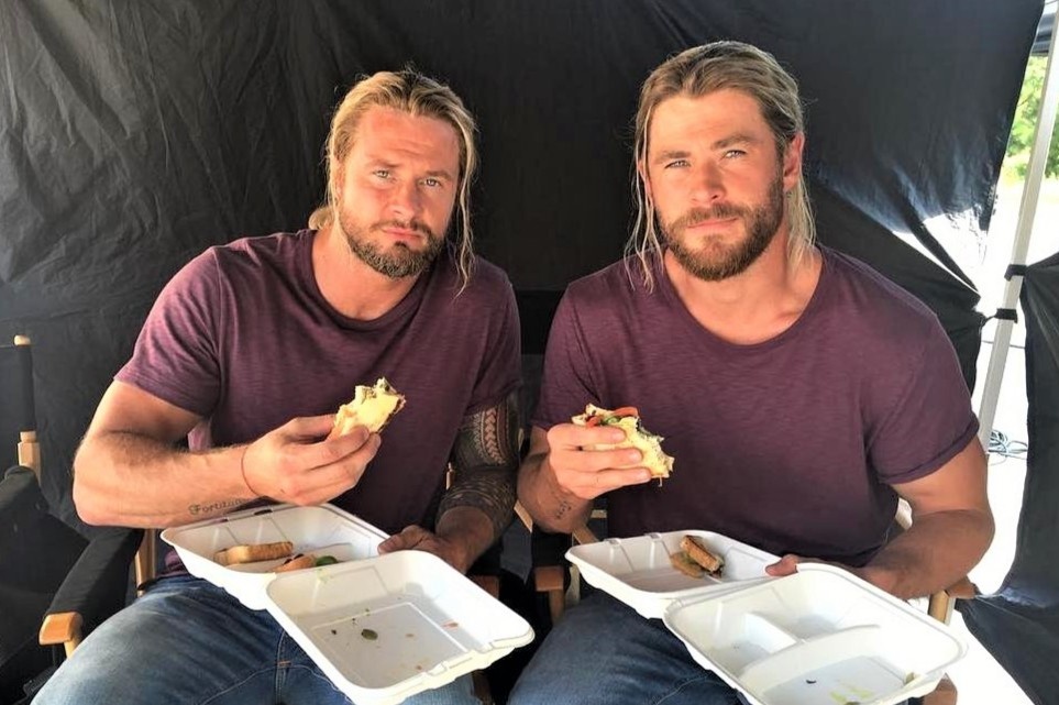 Nam dien vien tang 10 kg de dong the Chris Hemsworth hinh anh