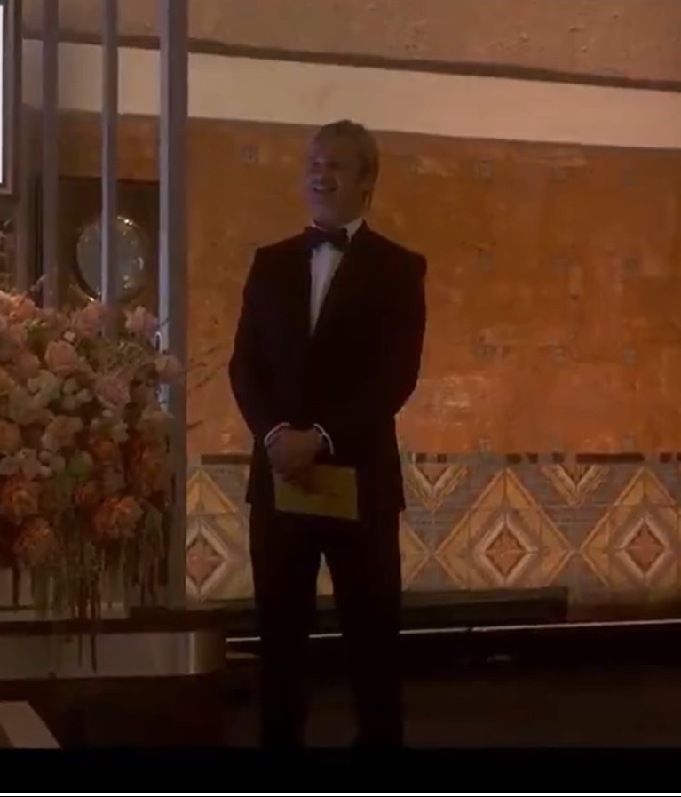 Dien vien 74 tuoi treu choc Brad Pitt anh 2