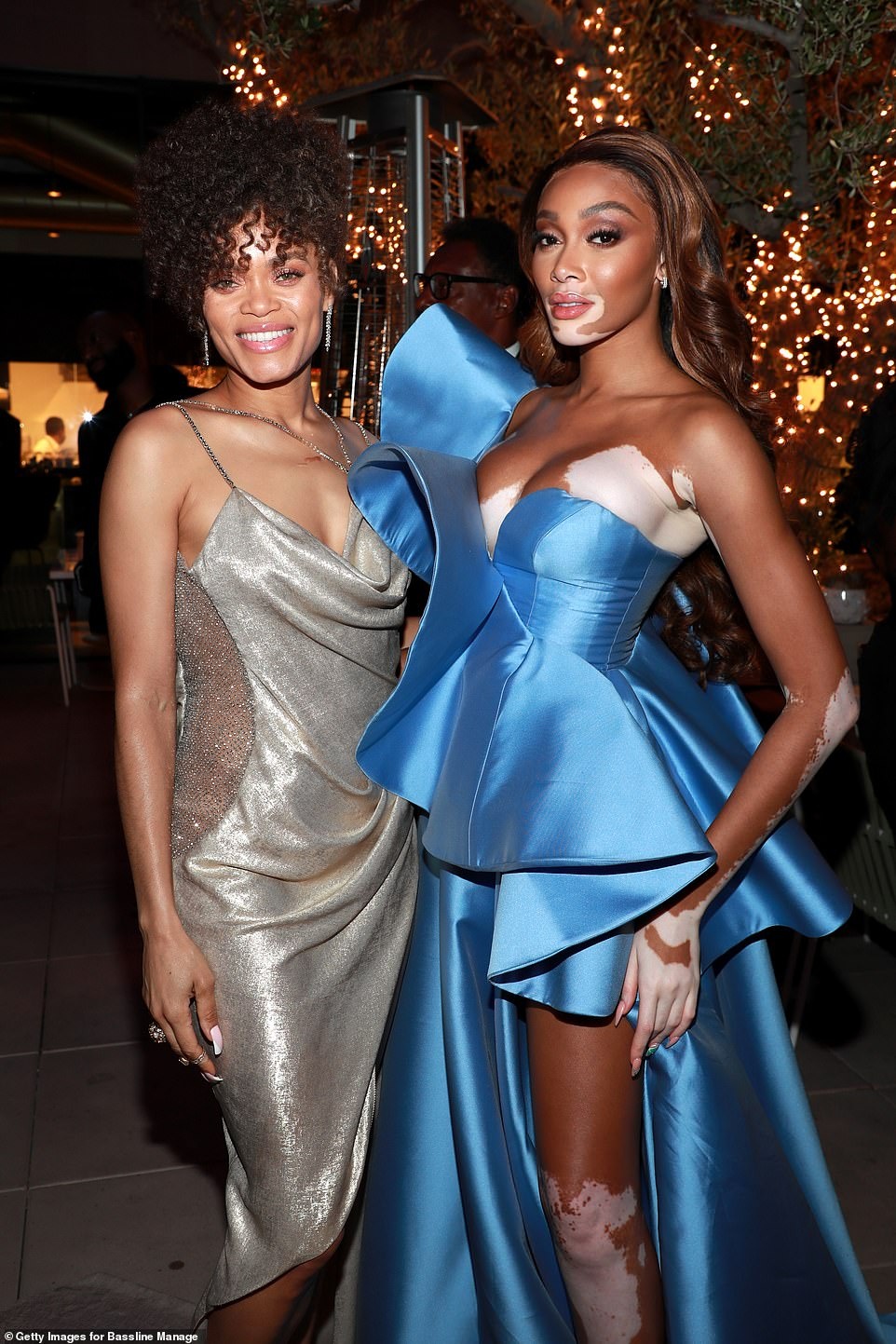 Paris Hilton mac xuyen thau anh 3