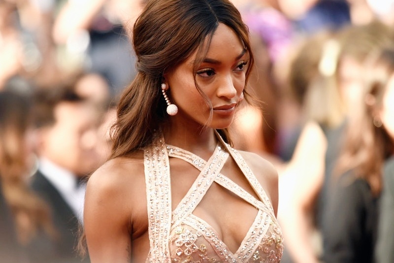 Nguoi mau noi y nhan thu lao thap vi mau da hinh anh