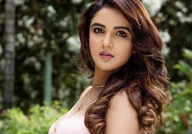 Goc khuat cua showbiz An Do trong tham kich dai dich Covid-19 hinh anh