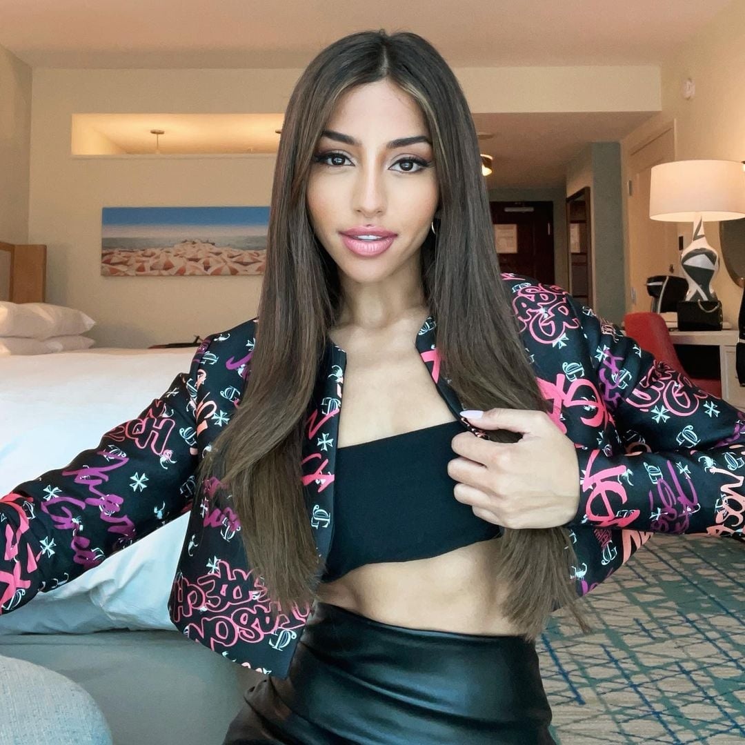 Khanh Van do sac voi thi sinh Miss Universe anh 12