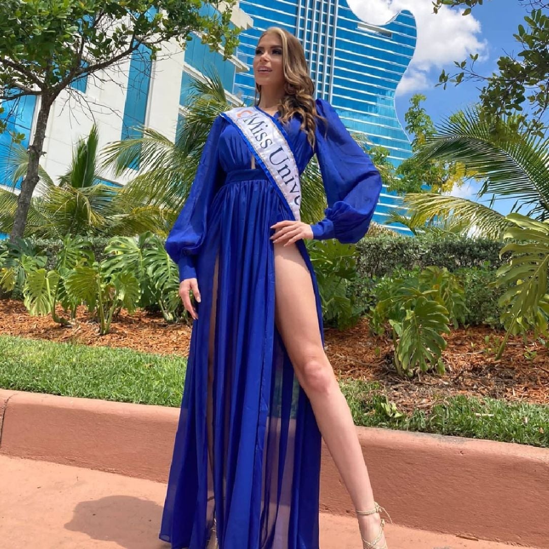 Khanh Van do sac voi thi sinh Miss Universe anh 13
