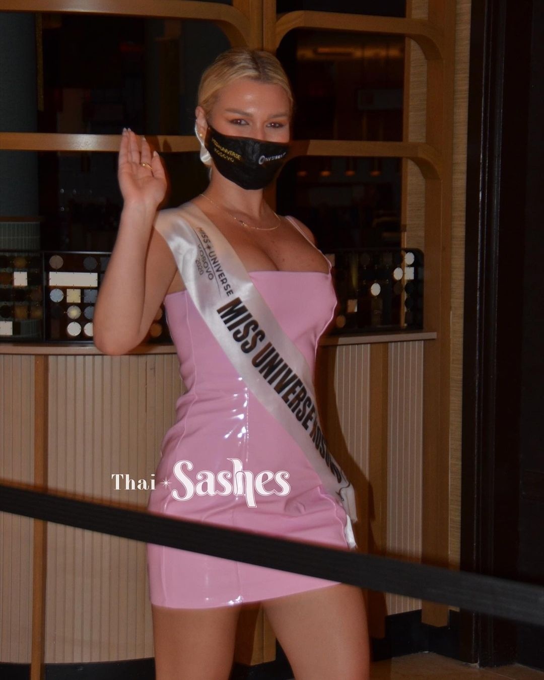 Hoa hau Hoan vu Kosovo anh 1