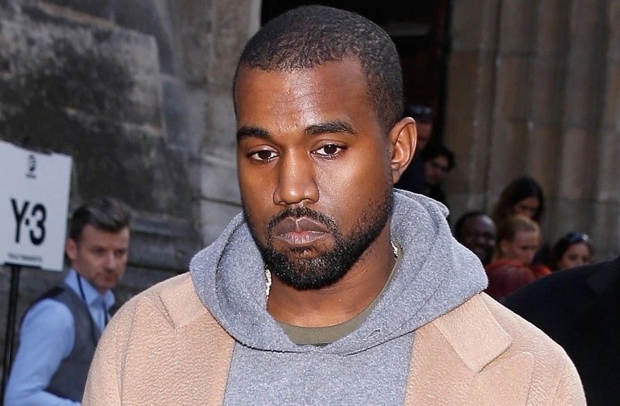 Kanye West bi to boc lot suc lao dong hinh anh