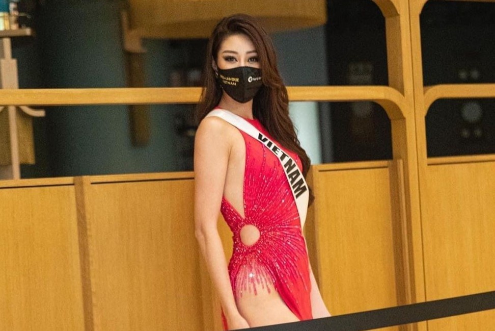 Khanh Van dien vay xe cao o Hoa hau Hoan vu hinh anh