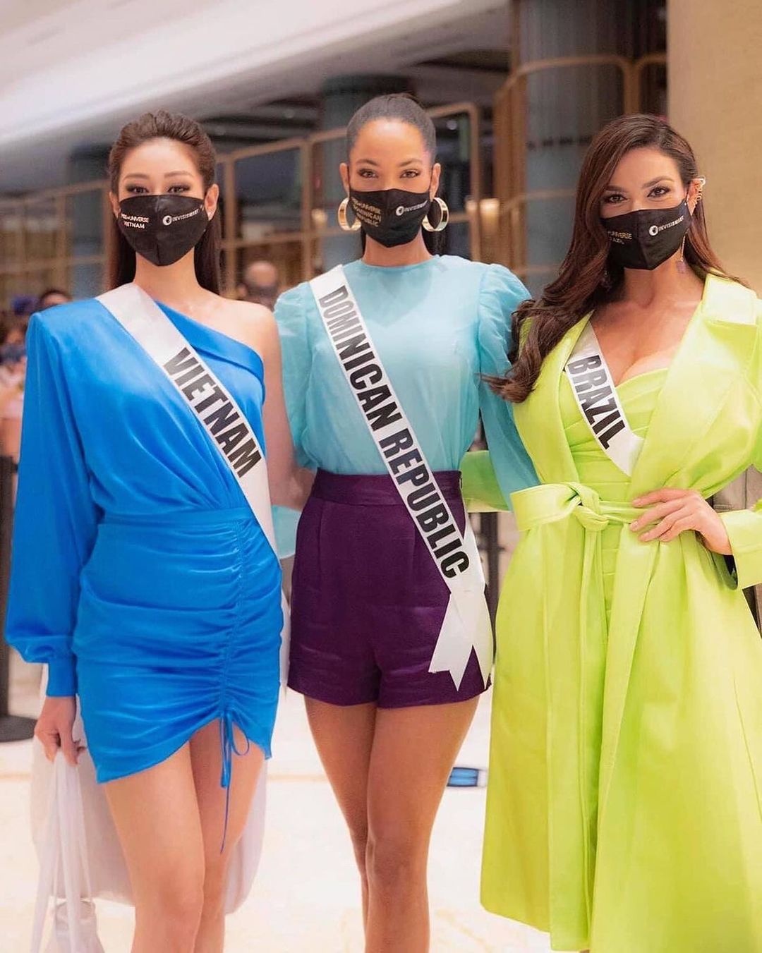 Khanh Van dien trang phuc ho eo anh 6