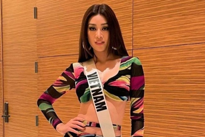Khanh Van dien trang phuc ho eo tap luyen cho ban ket Miss Universe hinh anh