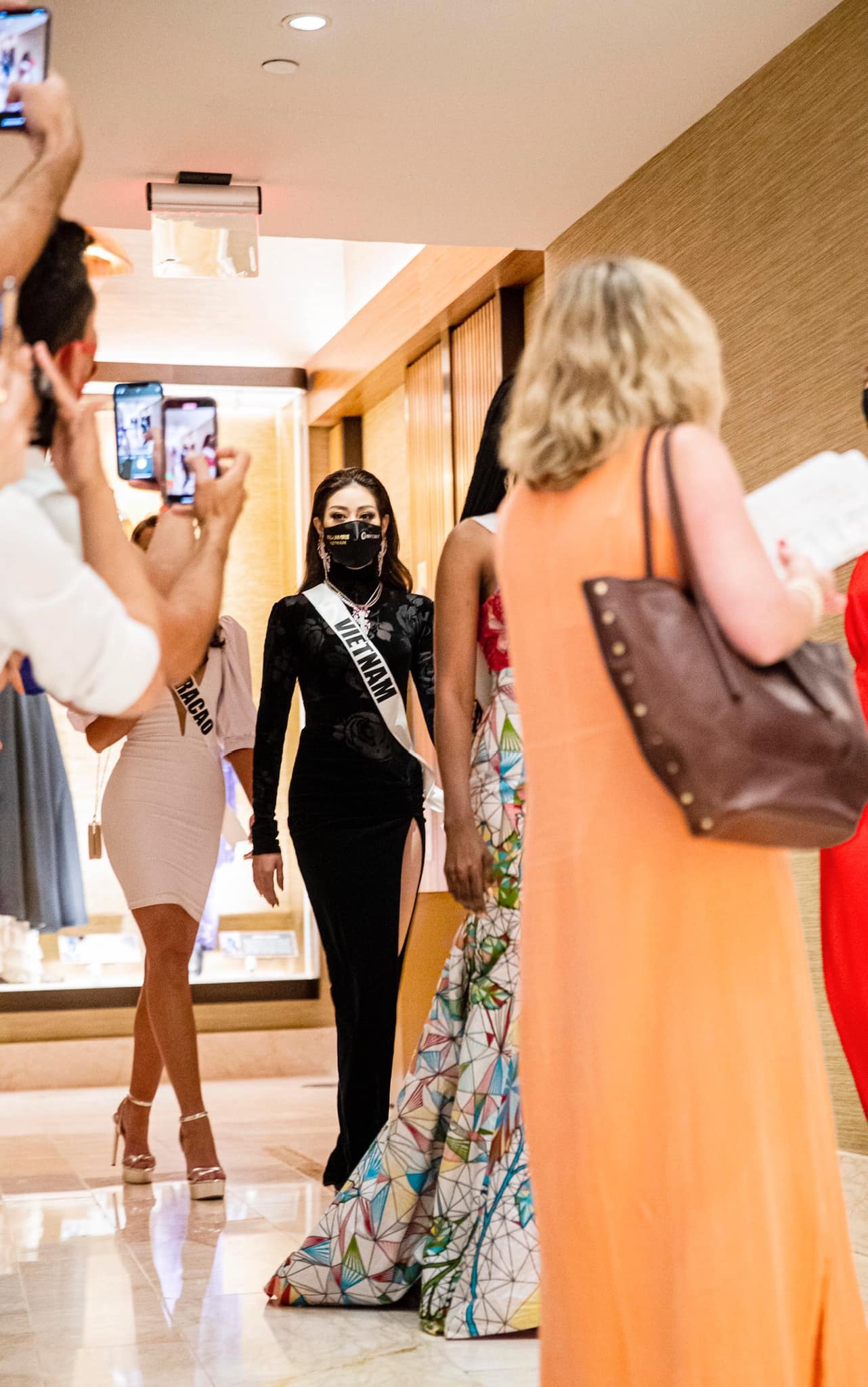 Khanh Van Miss Universe anh 1