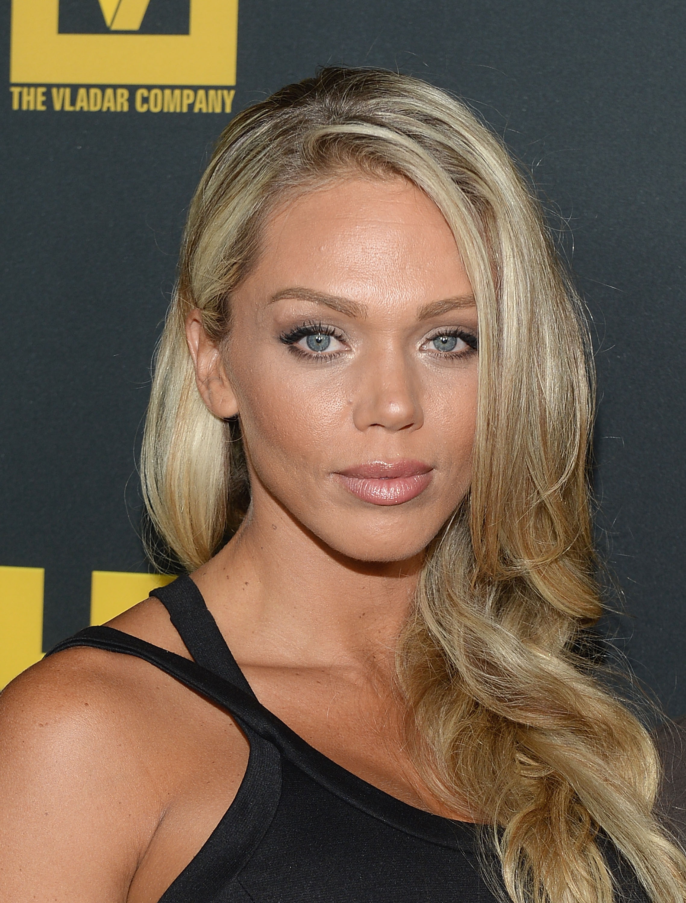 nguoi mau My luc thung rac anh 3