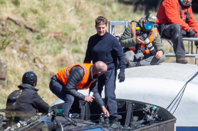 Tom Cruise trên phim trường Mission: Impossible 7 ảnh 3 Tom Cruise tren phim truong Mission: Impossible 7 anh 3