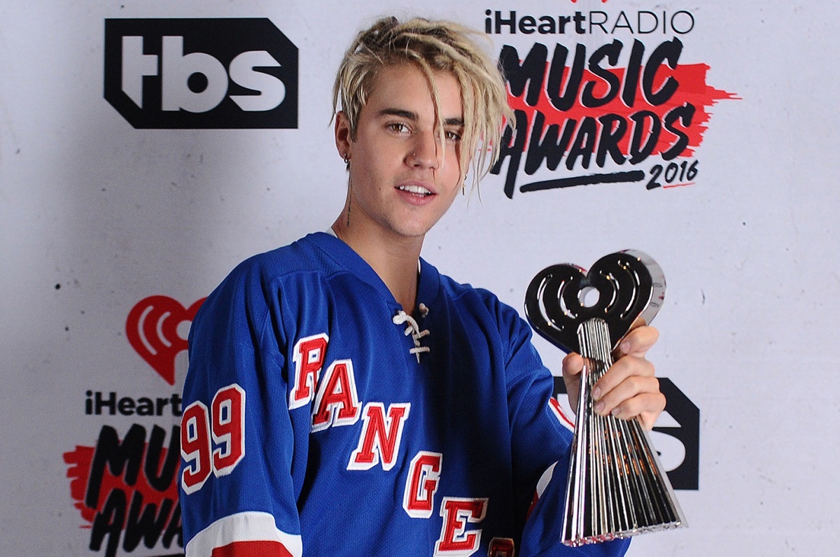 Justin Bieber cat toc anh 2