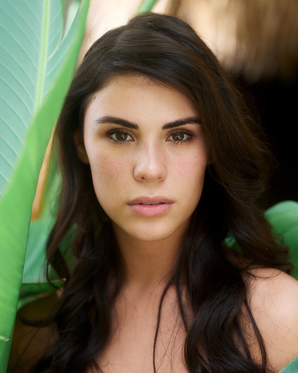 Goc khuat den toi o cuoc thi hoa hau anh 1