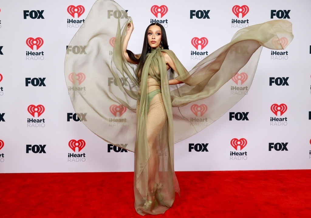 Megan Fox âu yếm bạn trai  ảnh 4 Megan Fox au yem ban trai anh 4
