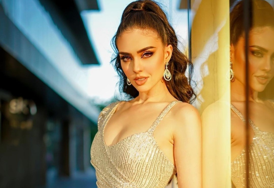 Nguoi mau cao 1,79 m tro thanh Hoa hau Hoan vu Mexico hinh anh