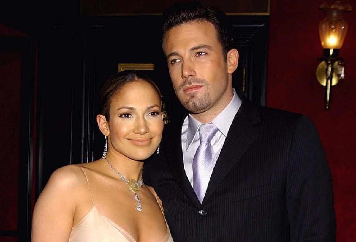 Jennifer Lopez va Ben Affleck ngay cang gan bo hinh anh