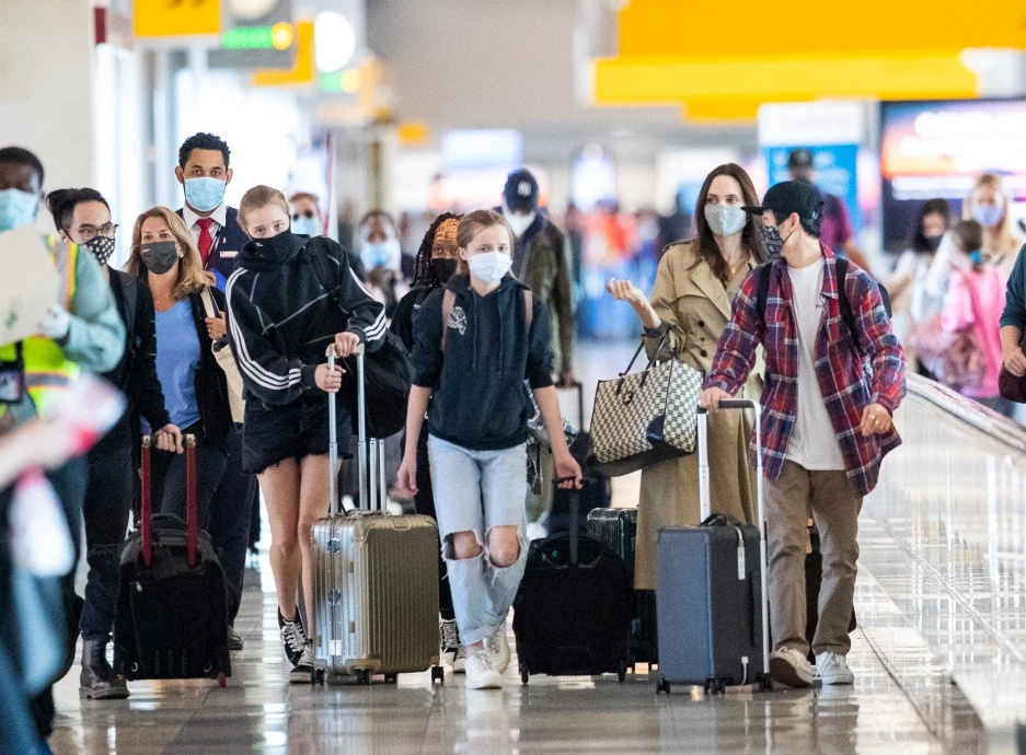 Angelina Jolie va Brad Pitt anh 1