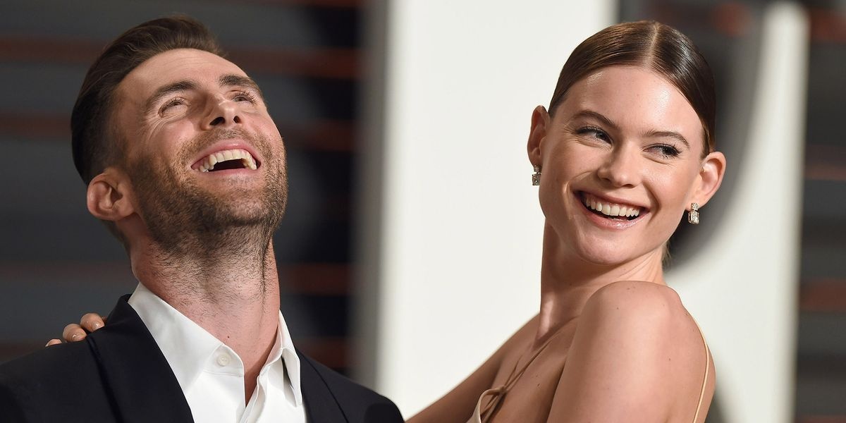 Adam Levine va Behati Prinsloo anh 2