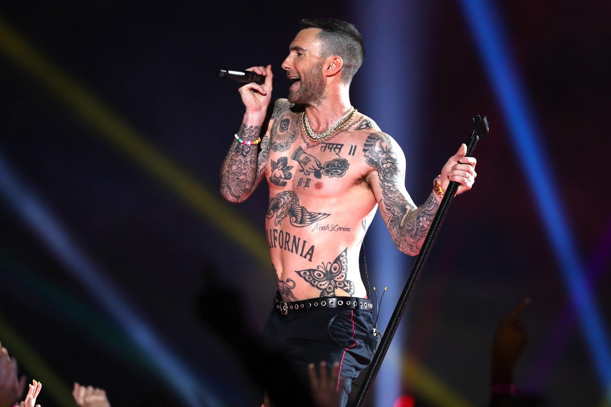 Adam Levine va Behati Prinsloo anh 1