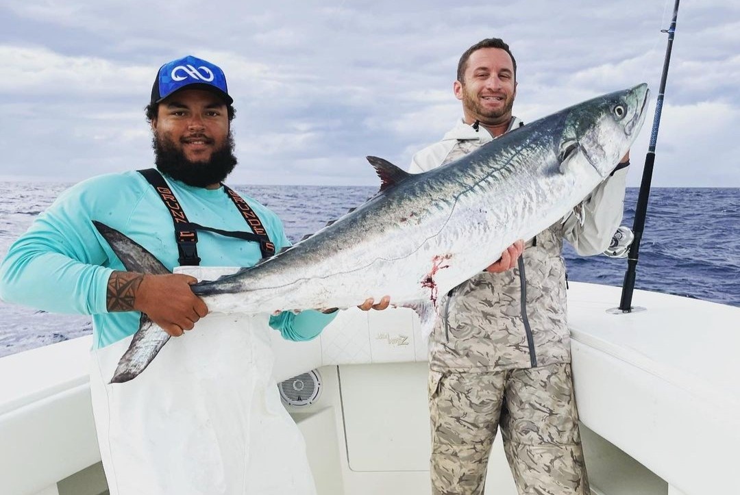 Con trai Tom Cruise chuyen tu nghe DJ sang danh bat ca hinh anh