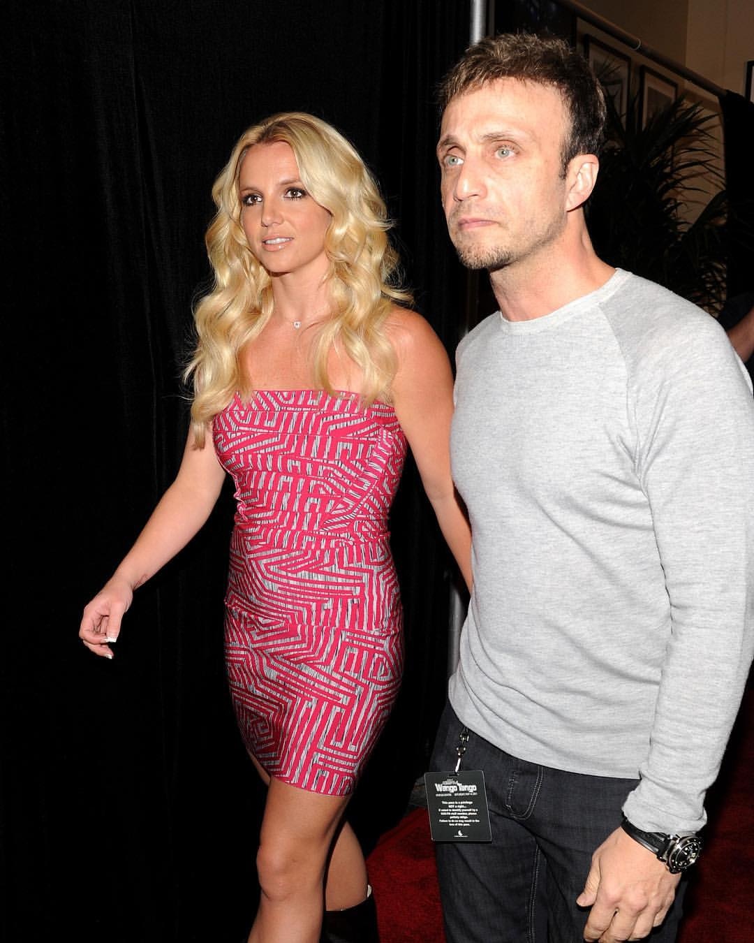 quan he quan ly va ca si anh 4