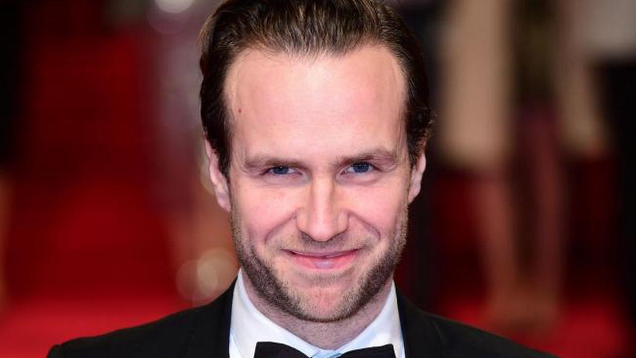 tai tu Anh dong canh nong anh 1