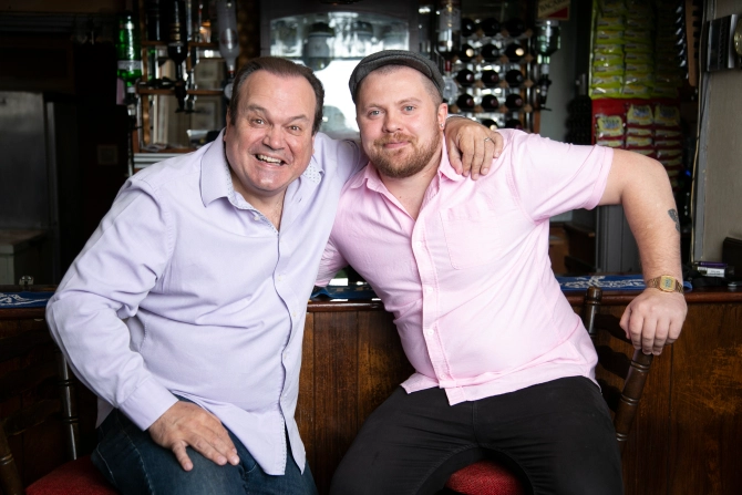 tim thay cha de sau 20 nam nho xem TV anh 3