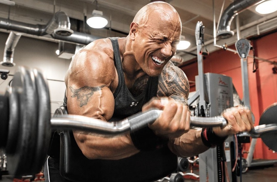 Nhung sao nam nang hon 100 kg hinh anh