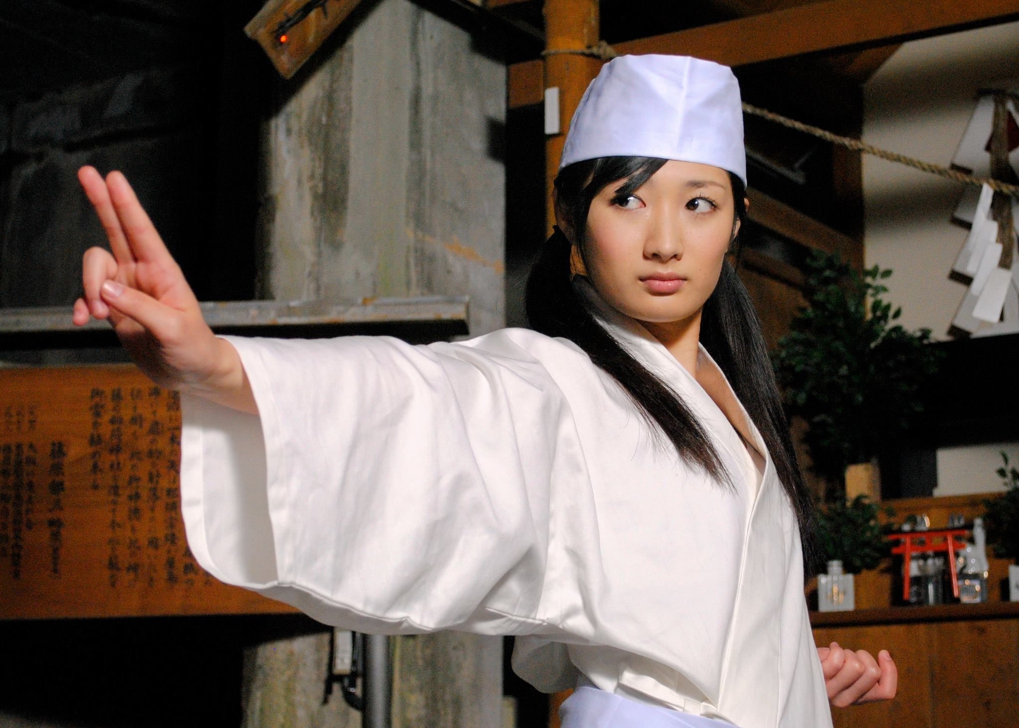 sao phim hanh dong xuat sac cua chau A anh 8