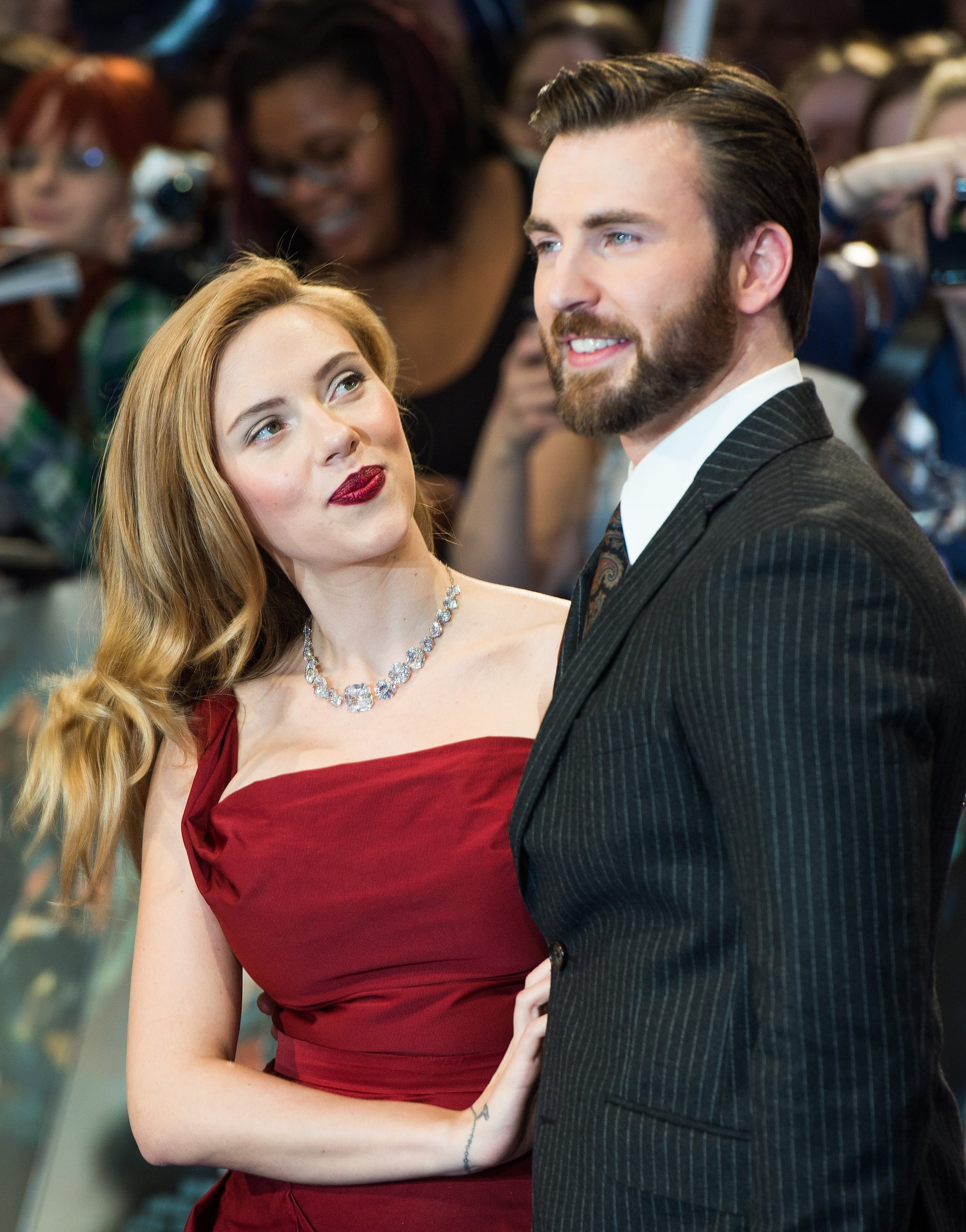 Scarlett Johansson va chris Evans anh 1