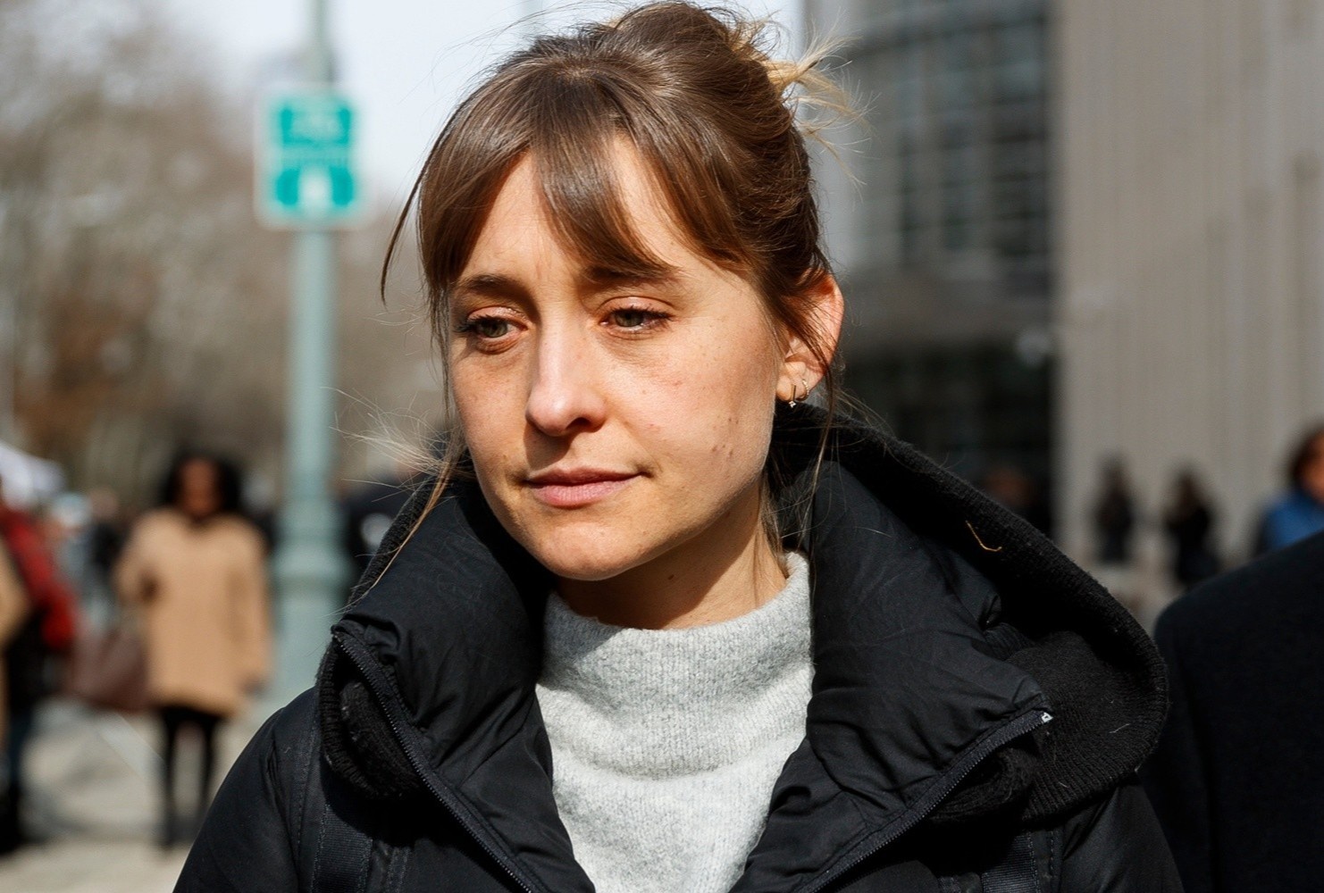 Nu dien vien 'Smallville' an han vi tham gia giao phai tinh duc hinh anh