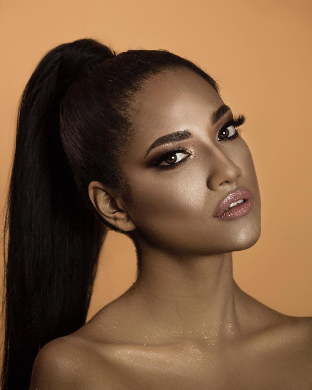 thi sinh hoa hau cut hai tay anh 2