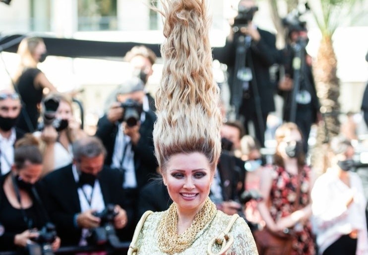 Sao nu lam toc cao gan mot met du tham do LHP Cannes hinh anh