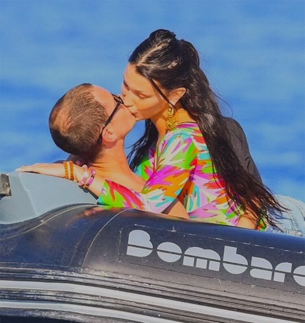 Bella Hadid hon ban trai anh 1