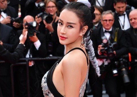 Nhung hinh anh phan cam tren tham do LHP Cannes hinh anh