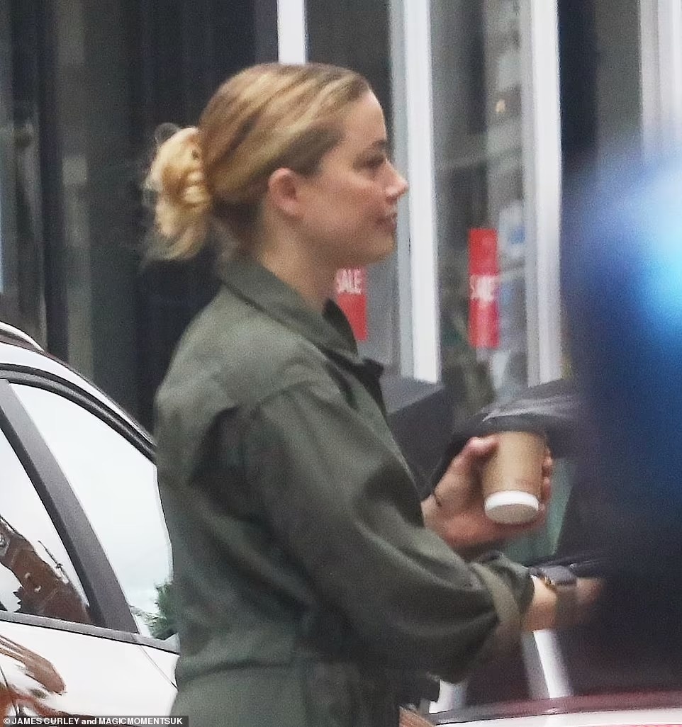 amber heard sinh con đầu lòng ảnh 2 amber heard sinh con dau long anh 2